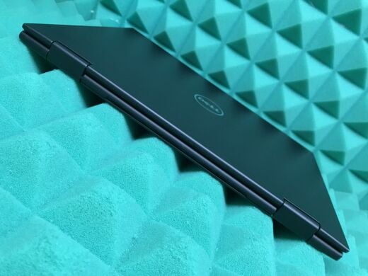 Ноутбук-трансформер Б-класс Dell Latitude 3390 2-in-1 / 13.3" (1920x1080) IPS Touch / Intel Core i5-8250U (4 (8) ядра по 1.6 - 3.4 GHz) / 8 GB DDR4 / 256 GB SSD / Intel UHD Graphics 620 / WebCam / USB 3.1 / HDMI / Windows 10 лицензия