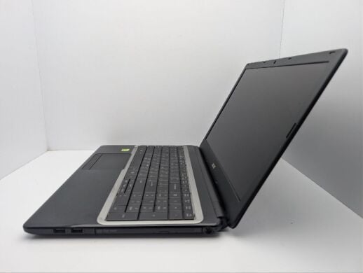 Ноутбук Acer Aspire E1-570G / 15.6" (1366x768) TN / Intel Core i3-3217U (2 (4) ядра по 1.8 GHz) / 8 GB DDR3 / 500 GB HDD / nVidia GeForce 820M, 1 GB GDDR3, 64-bit / WebCam / DVD-ROM / АКБ не тримає Ноутбук Acer Aspire E1-570G / 15.6" (1366x768) TN / Intel Core i3-3217U (2 (4) ядра по 1.8 GHz) / 8 GB DDR3 / 500 GB HDD / nVidia GeForce 820M, 1 GB GDDR3, 64-bit / WebCam / DVD-ROM / АКБ не тримає