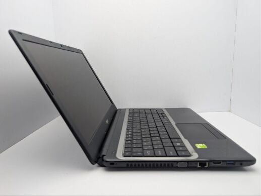 Ноутбук Acer Aspire E1-570G / 15.6" (1366x768) TN / Intel Core i3-3217U (2 (4) ядра по 1.8 GHz) / 8 GB DDR3 / 500 GB HDD / nVidia GeForce 820M, 1 GB GDDR3, 64-bit / WebCam / DVD-ROM / АКБ не тримає Ноутбук Acer Aspire E1-570G / 15.6" (1366x768) TN / Intel Core i3-3217U (2 (4) ядра по 1.8 GHz) / 8 GB DDR3 / 500 GB HDD / nVidia GeForce 820M, 1 GB GDDR3, 64-bit / WebCam / DVD-ROM / АКБ не тримає