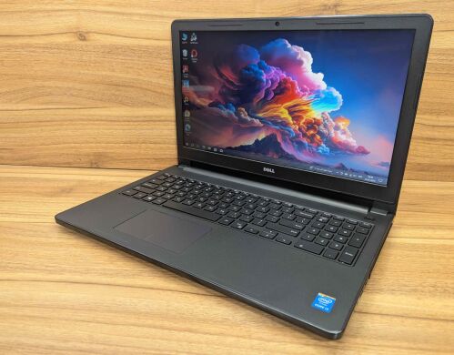 Ноутбук Dell Inspiron 15-3558 / 15.6" (1366x768) TN / Intel Core i3-5005U (2 (4) ядра по 2.0 GHz) / 8 GB DDR3 / 240 GB SSD / Intel HD Graphics 5500 / WebCam / HDMI / Windows 10 Ноутбук Dell Inspiron 15-3558 / 15.6" (1366x768) TN / Intel Core i3-5005U (2 (4) ядра по 2.0 GHz) / 8 GB DDR3 / 240 GB SSD / Intel HD Graphics 5500 / WebCam / HDMI / Windows 10