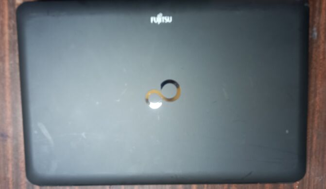 Ноутбук Fujitsu LifeBook A512 / 15.6" (1366x768) TN / Intel Core i5-3230M (2 (4) ядра по 2.6 - 3.2 GHz) / 8 GB DDR3 / 300 GB HDD / Intel HD Graphics 4000 / WebCam Ноутбук Fujitsu LifeBook A512 / 15.6" (1366x768) TN / Intel Core i5-3230M (2 (4) ядра по 2.6 - 3.2 GHz) / 8 GB DDR3 / 300 GB HDD / Intel HD Graphics 4000 / WebCam