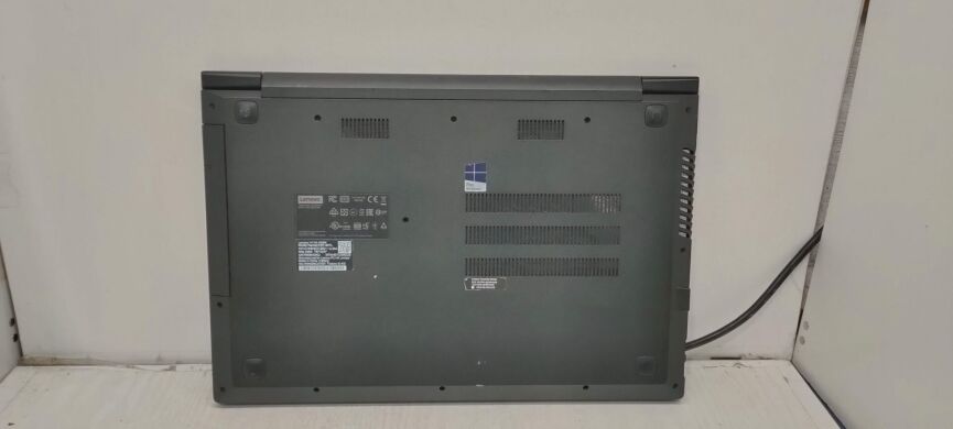 Ноутбук Lenovo V110-15ISK / 15.6" (1366x768) TN / Intel Core i3-6100U (2 (4) ядра по 2.3 GHz) / 4 GB DDR4 / 500 GB HDD / Intel HD Graphics 520 / WebCam 