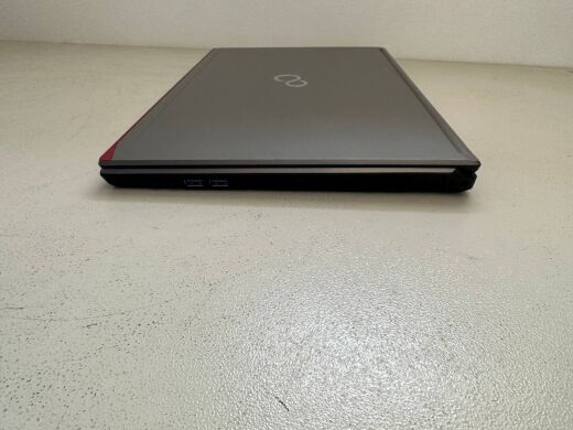 Ноутбук Fujitsu LifeBook E753 / 15.6" (1920x1080) TN / Intel Core i7-3632QM (4 (8) ядра по 2.2 - 3.2 GHz) / 8 GB DDR3 / 256 GB SSD / Intel HD Graphics 4000 / WebCam / VGA