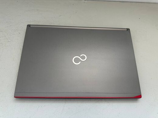 Ноутбук Fujitsu LifeBook E753 / 15.6" (1920x1080) TN / Intel Core i7-3632QM (4 (8) ядра по 2.2 - 3.2 GHz) / 8 GB DDR3 / 256 GB SSD / Intel HD Graphics 4000 / WebCam / VGA