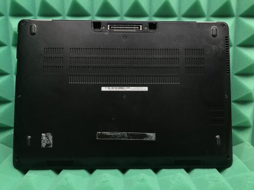 Ультрабук Dell Latitude E7470 / 14" (1366x768) TN / Intel Core i5-6300U (2 (4) ядра по 2.4 - 3.0 GHz) / 8 GB DDR4 / 256 GB SSD M.2 / Intel HD Graphics 520 / WebCam / HDMI / miniDP / Windows 10 ліцензія Ультрабук Dell Latitude E7470 / 14" (1366x768) TN / Intel Core i5-6300U (2 (4) ядра по 2.4 - 3.0 GHz) / 8 GB DDR4 / 256 GB SSD M.2 / Intel HD Graphics 520 / WebCam / HDMI / miniDP / Windows 10 ліцензія