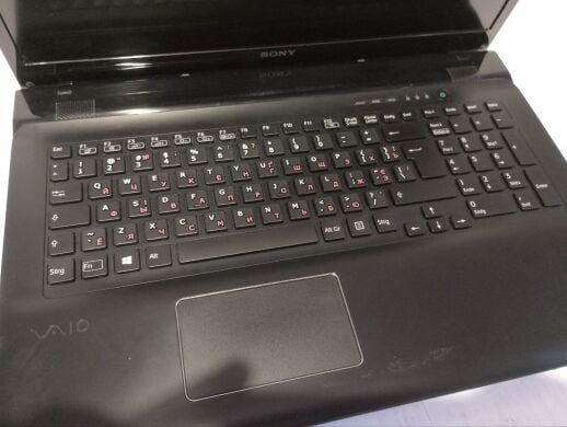 Ноутбук Sony Vaio SVE171E13M / 17.3" (1920x1080) TN / Intel Core i7-3632QM (4 (8) ядра по 2.2 - 3.2 GHz) / 8 GB DDR3 / 480 GB SSD / AMD Radeon HD 7510, 1 GB GDDR3, 128-bit / WebCam / Win 11