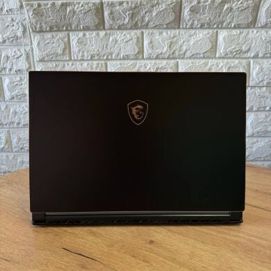 copy_Ігровий ноутбук MSI GS65 8RF Stealth Thin / 15.6" (1920x1080) IPS / Intel Core i7-8750H (6 (12) ядра по 2.2 - 4.1 GHz) / 16 GB DDR4 / 512 GB SSD M.2 / nVidia GeForce GTX 1070 Max-Q, 8 GB GDDR5, 256-bit / WebCam
