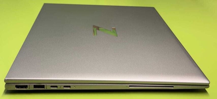 Мобільна робоча станція HP Zbook FireFly 16 G9 / 16" (1920x1200) IPS / Intel Core i7-1255U (10 (12) ядер по 3.5 - 4.7 GHz) / 16 GB DDR5 / 512 GB SSD / nVidia T550, 4 GB GDDR6, 64-bit / WebCam / TouchID