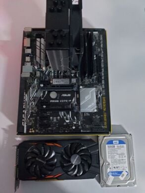 Игровой ПК AeroCool Pivot Tower / Intel Core i7-6700 (4 (8) ядра по 3.4 - 4.0 GHz) / 16 GB DDR4 / 500 GB SSD M.2 + 500 GB HDD / nVidia GeForce GTX 1050 Ti, 4 GB GDDR5, 128-bit / 500W