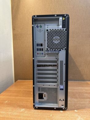 Робоча станція Lenovo ThinkStation P520 Tower / Intel Xeon W-2123 (4 (8) ядра по 3.6 - 3.9 GHz) / 64 GB DDR4 / 500 GB SSD / nVidia Quadro P4000, 8 GB GDDR5, 256-bit / 690W / DisplayPort