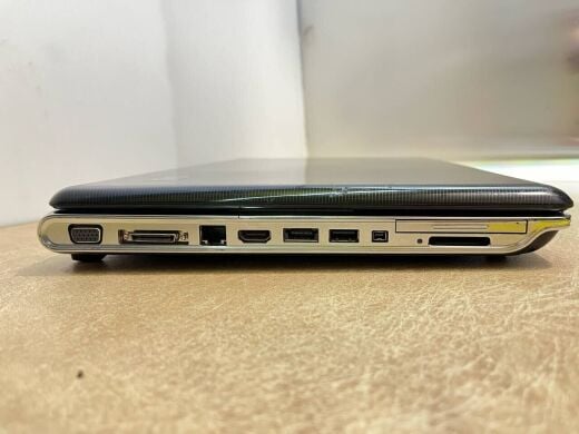 Ноутбук Б-класс HP Pavilion dv6-2114TX / 15.6" (1366x768) TN / Intel Core i5-540M (2 (4) ядра по 2.53 - 3.07 GHz) / 8 GB DDR3 / 240 GB SSD / nVidia GeForce GT 230M, 1 GB GDDR3, 128-bit / АКБ не держит