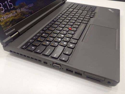 Ноутбук Lenovo ThinkPad T540p / 15.6" (1366x768) TN / Intel Core i5-4200M (2 (4) ядра по 2.5 - 3.1 GHz) / 8 GB DDR3 / 120 GB SSD / Intel HD Graphics 4600 / miniDP Ноутбук Lenovo ThinkPad T540p / 15.6" (1366x768) TN / Intel Core i5-4200M (2 (4) ядра по 2.5 - 3.1 GHz) / 8 GB DDR3 / 120 GB SSD / Intel HD Graphics 4600 / miniDP