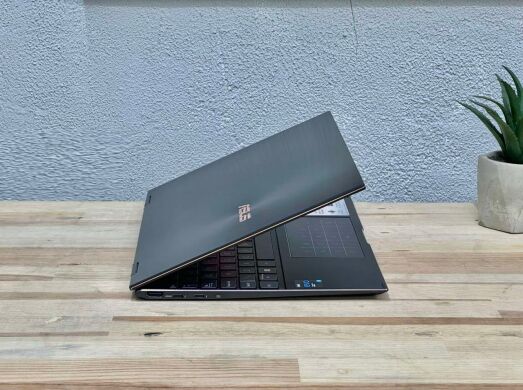 Ультрабук-трансформер Asus ZenBook Flip S UX371E / 13.3" (3840x2160) IPS Touch / Intel Core i7-1165G7 (4 (8) ядра по 2.8 - 4.7 GHz) / 16 GB DDR4 / 1000 GB SSD / Intel Iris Xe Graphics / WebCam / Win 11 Home