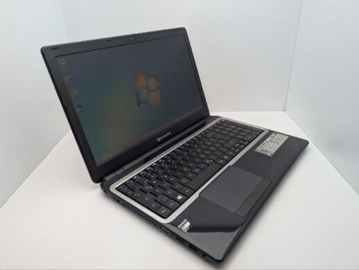 Ноутбук Packard Bell EasyNote TE69KB / 15.6" (1366x768) TN / AMD E1-2500 (2 ядра по 1.4 GHz) / 6 GB DDR3 / 320 GB HDD / Intel HD Graphics / WebCam / АКБ не держит Ноутбук Packard Bell EasyNote TE69KB / 15.6" (1366x768) TN / AMD E1-2500 (2 ядра по 1.4 GHz) / 6 GB DDR3 / 320 GB HDD / Intel HD Graphics / WebCam / АКБ не держит