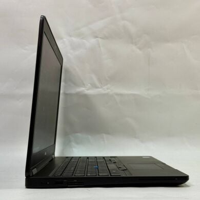 Ноутбук Dell Latitude 5580 / 15.6" (1920x1080) IPS / Intel Core i5-6300U (2 (4) ядра по 2.4 - 3.0 GHz) / 8 GB DDR4 / 256 GB SSD / Intel HD Graphics 520 / WebCam / LTE / Windows 10 Pro