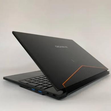 Игровой ноутбук Gigabyte Aero 15 P65 / 15.6" (1920x1080) IPS / Intel Core i7-7700HQ (4 (8) ядра по 2.8 - 3.8 GHz) / 16 GB DDR4 / 512 GB SSD / nVidia GeForce GTX 1060, 6 GB GDDR5, 192-bit / USB Type-C / HDMI