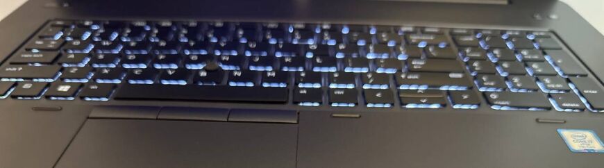 Мобільна робоча станція HP ZBook 17 G4 / 17.3" (1920x1080) IPS / Intel Core i7-7820HQ (4 (8) ядра по 2.9 - 3.9 GHz) / 64 GB DDR4 / 1000 GB SSD / nVidia Quadro P5000, 16 GB GDDR5, 256-bit / WebCam / Win 11 Pro