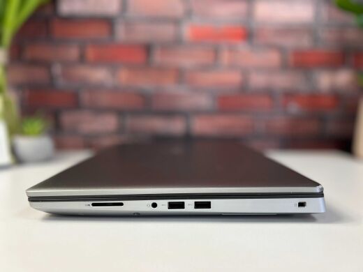 Мобильная рабочая станция Dell Precision 7550 / 15.6" (1920x1080) IPS / Intel Core i9-10885H (8 (16) ядер по 2.4 - 5.3 GHz) / 64 GB DDR4 / 1000 GB SSD M.2 / nVidia Quadro RTX 5000, 16 GB GDDR6, 256-bit / WebCam / Windows 10 Pro