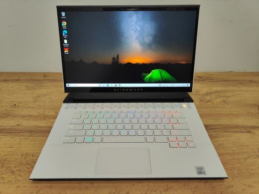 Игровой ноутбук Dell Alienware M15 R4 / 15.6" (1920x1080) WVA / Intel Core i7-10870H (8 (16) ядер по 2.2 - 5.0 GHz) / 32 GB DDR4 / 512 GB SSD / nVidia GeForce RTX 3070, 8 GB GDDR6, 256-bit / WebCam / Windows 10 Home