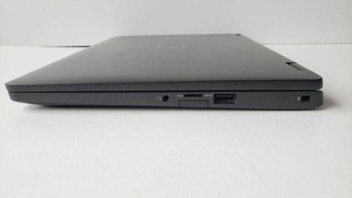 Ноутбук-трансформер Dell Latitude 5300 2-in-1 / 13.3" (1920x1080) IPS Touch / Intel Core i7-8665U (4 (8) ядра по 1.9 - 4.8 GHz) / 8 GB DDR4 / 256 GB SSD / Intel UHD Graphics / WebCam