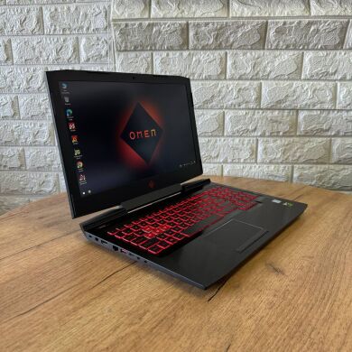 Игровой ноутбук HP Omen 15-CE018DX / 15.6" (1920x1080) IPS / Intel Core i7-7700HQ (4 (8) ядра по 2.8 - 3.8 GHz) / 8 GB DDR4 / 128 GB SSD M.2 + 1000 GB HDD / nVidia GeForce GTX 1050, 4 GB GDDR5, 128-bit / WebCam