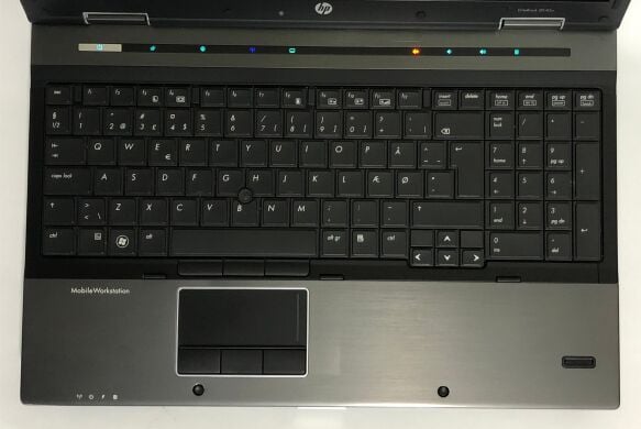 Мобільна робоча станція Б-клас HP EliteBook 8540w / 15.6" (1600x900) TN / Intel Core i7-720M (4 (8) ядра по 1.6 - 2.8 GHz) / 8 GB DDR3 / 500 GB HDD / nVidia Quadro FX 880M, 1 GB DDR3, 128-bit / WebCam / DVD-ROM