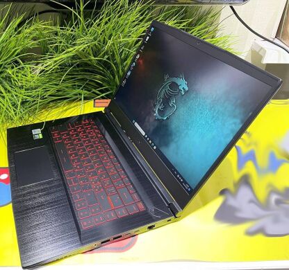 Ігровий ноутбук MSI GF63 Thin 10UE-289NEU / 15.6" (1920x1080) IPS / Intel Core i5-10500H (6 (12) ядра по 2.5 - 4.5 GHz) / 32 GB DDR4 / 480 GB SSD / nVidia GeForce RTX 3060, 6 GB GDDR6, 192-bit / WebCam Ігровий ноутбук MSI GF63 Thin 10UE-289NEU / 15.6" (1920x1080) IPS / Intel Core i5-10500H (6 (12) ядра по 2.5 - 4.5 GHz) / 32 GB DDR4 / 480 GB SSD / nVidia GeForce RTX 3060, 6 GB GDDR6, 192-bit / WebCam
