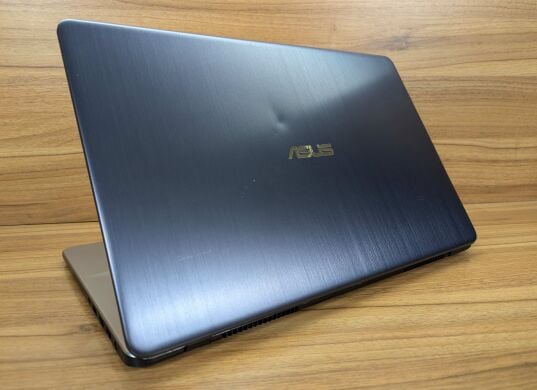 Игровой ноутбук Asus VivoBook X705FD / 17.3" (1920x1080) IPS / Intel Core i7-8565U (4 (8) ядра по 1.8 - 4.6 GHz) / 16 GB DDR4 / 256 GB SSD + 1000 GB HDD / nVidia GeForce GTX 1050, 4 GB GDDR5, 128-bit / WebCam / TouchID / Windows 10