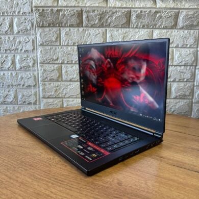 copy_Ігровий ноутбук MSI GS65 8RF Stealth Thin / 15.6" (1920x1080) IPS / Intel Core i7-8750H (6 (12) ядра по 2.2 - 4.1 GHz) / 16 GB DDR4 / 512 GB SSD M.2 / nVidia GeForce GTX 1070 Max-Q, 8 GB GDDR5, 256-bit / WebCam