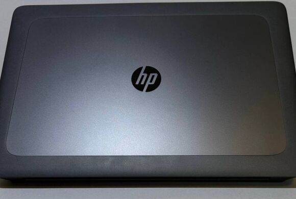 Мобільна робоча станція HP ZBook 17 G4 / 17.3" (1920x1080) IPS / Intel Core i7-7820HQ (4 (8) ядра по 2.9 - 3.9 GHz) / 64 GB DDR4 / 1000 GB SSD / nVidia Quadro P5000, 16 GB GDDR5, 256-bit / WebCam / Win 11 Pro