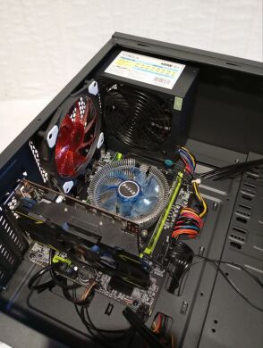 Ігровий ПК Vinga Tower / Intel Xeon E5 2620 v2 (6 (12) ядер по 2.1 - 2.6 GHz) / 16 GB DDR3 / 128 GB SSD + 1000 GB HDD / nVidia GeForce GTX 650, 2 GB GDDR5, 128-bit / 400W Ігровий ПК Vinga Tower / Intel Xeon E5 2620 v2 (6 (12) ядер по 2.1 - 2.6 GHz) / 16 GB DDR3 / 128 GB SSD + 1000 GB HDD / nVidia GeForce GTX 650, 2 GB GDDR5, 128-bit / 400W