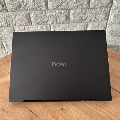Ігровий ноутбук Asus ProArt Studiobook H7600ZX / 16" (3840x2400) OLED / Intel Core i7-12700H (14 (20) ядер по 3.5 - 4.7 GHz) / 32 GB DDR5 / 2000 GB SSD NVMe / nVidia GeForce RTX 3080 Ti, 16 GB GDDR6, 256-bit / WebCam