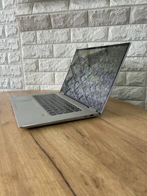 Ігровий ноутбук-трансформер Б-клас Lenovo Yoga 720-15IKB / 15.6" (3840x2160) IPS Touch / Intel Core i7-7700HQ (4 (8) ядра по 2.8 - 3.8 GHz) / 16 GB DDR4 / 512 GB SSD / nVidia GeForce GTX 1050, 2 GB GDDR5, 128-bit / WebCam