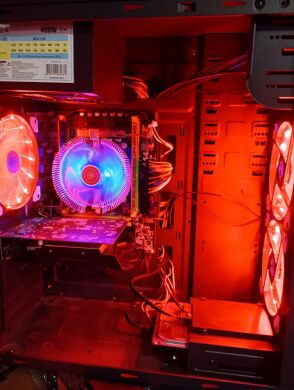 Ігровий ПК Vinga Tower / Intel Xeon E5 2620 v2 (6 (12) ядер по 2.1 - 2.6 GHz) / 16 GB DDR3 / 128 GB SSD + 1000 GB HDD / nVidia GeForce GTX 650, 2 GB GDDR5, 128-bit / 400W Ігровий ПК Vinga Tower / Intel Xeon E5 2620 v2 (6 (12) ядер по 2.1 - 2.6 GHz) / 16 GB DDR3 / 128 GB SSD + 1000 GB HDD / nVidia GeForce GTX 650, 2 GB GDDR5, 128-bit / 400W