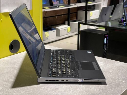Мобільна робоча станція Dell Precision 7530 / 15.6" (1920x1080) IPS / Intel Core i7-8750H (6 (12) ядер по 2.2 - 4.1 GHz) / 8 GB DDR4 / 480 GB SSD / nVidia Quadro P2000, 4 GB GDDR5, 128-bit
