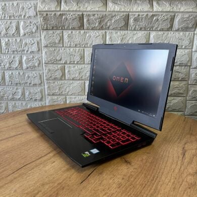 Игровой ноутбук HP Omen 15-CE018DX / 15.6" (1920x1080) IPS / Intel Core i7-7700HQ (4 (8) ядра по 2.8 - 3.8 GHz) / 8 GB DDR4 / 128 GB SSD M.2 + 1000 GB HDD / nVidia GeForce GTX 1050, 4 GB GDDR5, 128-bit / WebCam