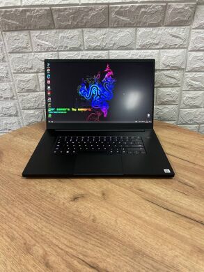 Ігровий ноутбук Razer Blade 17 RZ09-0368 / 17.3" (1920x1080) IPS / Intel Core i7-10875H (8 (16) ядер по 2.3 - 5.1 GHz) / 16 GB DDR4 / 512 GB SSD / nVidia GeForce RTX 2070 Max-Q, 8 GB GDDR6, 256-bit / WebCam
