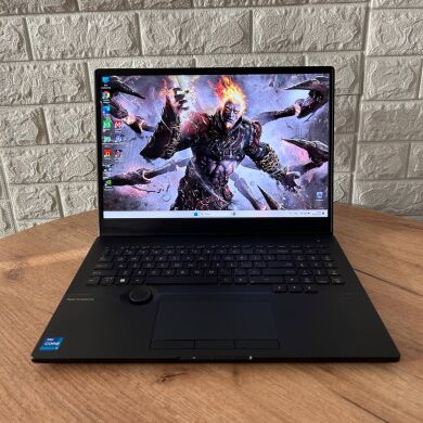 Ігровий ноутбук Asus ProArt Studiobook H7600ZX / 16" (3840x2400) OLED / Intel Core i7-12700H (14 (20) ядер по 3.5 - 4.7 GHz) / 32 GB DDR5 / 2000 GB SSD NVMe / nVidia GeForce RTX 3080 Ti, 16 GB GDDR6, 256-bit / WebCam