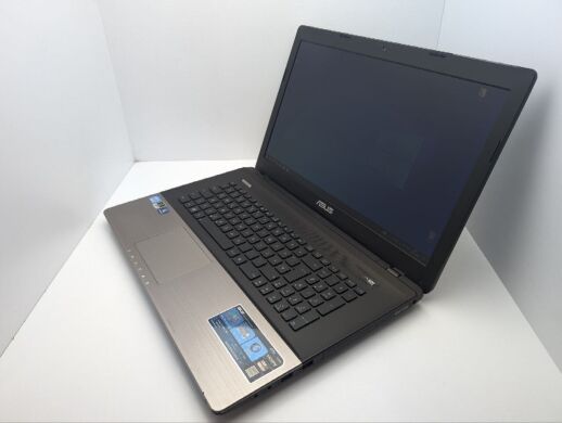 Ноутбук Asus A75V / 17.3" (1600x900) TN / Intel Core i7-3610QM (4 (8) ядра по 2.3 - 3.3 GHz) / 8 GB DDR3 / 120 GB SSD + 500 GB HDD / nVidia GeForce GT 630M, 1 GB GDDR5, 128-bit / WebCam / DVD-ROM