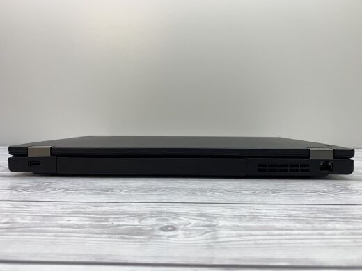 Ультрабук Б-класс Lenovo ThinkPad L560 / 15.6" (1366x768) TN / Intel Core i5-6300U (2 (4) ядра по 2.4 - 3.0 GHz) / 8 GB DDR3 / 240 GB SSD / Intel HD Graphics 520 / WebCam