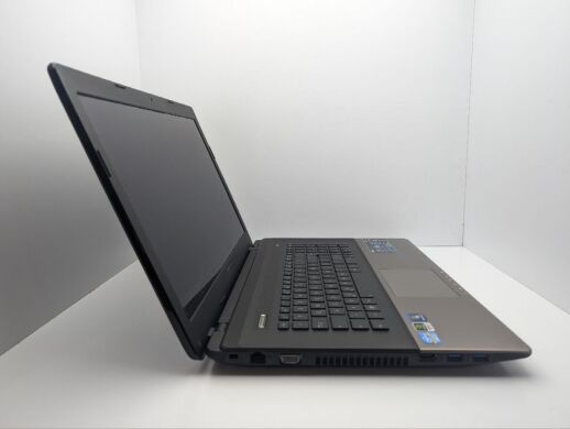 Ноутбук Asus A75V / 17.3" (1600x900) TN / Intel Core i7-3610QM (4 (8) ядра по 2.3 - 3.3 GHz) / 8 GB DDR3 / 120 GB SSD + 500 GB HDD / nVidia GeForce GT 630M, 1 GB GDDR5, 128-bit / WebCam / DVD-ROM