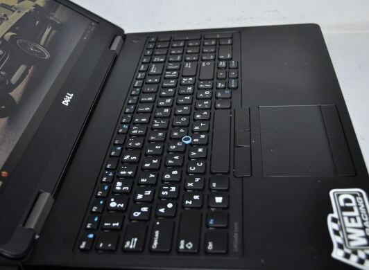 Ноутбук Dell Latitude E5570 / 15.6" (1920x1080) IPS / Intel Core i7-6820HQ (4 (8) ядра по 2.7 - 3.6 GHz) / 16 GB DDR4 / 512 GB SSD NEW / AMD Radeon R7 M360, 2 GB GDDR4, 64-bit / WebCam / HDMI / Windows 10 Pro