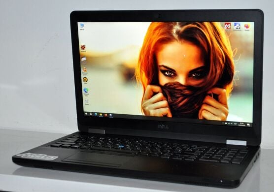 Ноутбук Dell Latitude E5570 / 15.6" (1920x1080) IPS / Intel Core i7-6820HQ (4 (8) ядра по 2.7 - 3.6 GHz) / 16 GB DDR4 / 512 GB SSD NEW / AMD Radeon R7 M360, 2 GB GDDR4, 64-bit / WebCam / HDMI / Windows 10 Pro