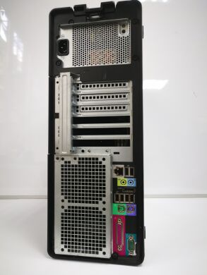 Dell WS T5500 Tower / Intel Xeon X5650 (6(12)ядер по 2.66 - 3.06GHz) / 12GB DDR3 / 3 TB SAS HDD / БП 875W / AMD Radeon HD 7570 1GB GDDR5 128bit / DVI, DP