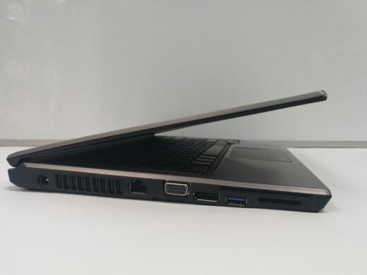 Fujitsu LifeBook E743 / 14" (1600x900) / Intel® Core™ i5-3230M (2 (4) ядра по 2.60 - 3.20 GHz) / 8GB DDR3 / 500 GB HDD+120GB SSD / VGA, DP, USB 3.0, WebCam