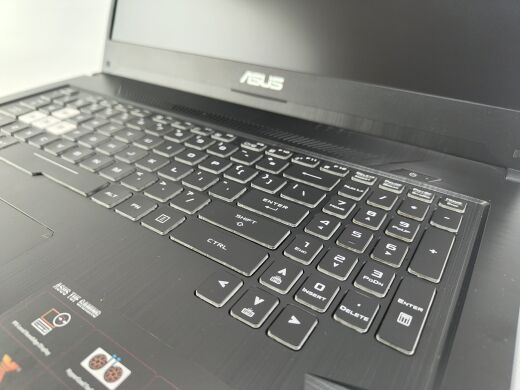 Ігровий ноутбук Asus TUF Gaming FX70 / 17.3" (1920x1080) IPS / AMD Ryzen 5 3550H (4 (8) ядра по 2.1 - 3.7 GHz) / 16 GB DDR4 / 240 GB SSD + 1000 GB HDD / nVidia GeForce GTX 1650, 4 GB GDDR6, 128-bit / WebCam