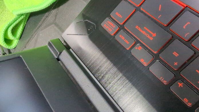 Ігровий ноутбук Б-клас MSI GF63 Thin 9SCXR / 15.6" (1920x1080) IPS / Intel Core i5-9300H (4 (8) ядра по 2.4 - 4.1 GHz) / 16 GB DDR4 / 480 GB SSD / nVidia GeForce GTX 1650 Max-Q, 4 GB GDDR6, 128-bit / WebCam