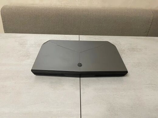 Ігровий ноутбук Dell Alienware 15 / 15.6" (1920x1080) IPS / Intel Core i7-4710HQ (4 (8) ядра по 2.5 - 3.5 GHz) / 16 GB DDR3 / 128 GB SSD M.2 + 512 GB SSD / AMD Radeon R9 M390X, 4GB GDDR5, 256-bit / WebCam / DVD-RW / miniDP / HDMI