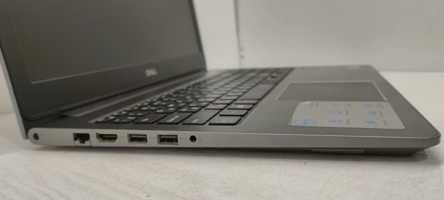 Ігровий ноутбук Dell Vostro 5568 / 15.6" (1920x1080) TN / Intel Core i5-7200U (2 (4) ядра по 2.5 - 3.1 GHz) / 16 GB DDR4 / 256 GB SSD / nVidia GeForce 940MX, 4 GB GDDR5, 64-bit / WebCam Ігровий ноутбук Dell Vostro 5568 / 15.6" (1920x1080) TN / Intel Core i5-7200U (2 (4) ядра по 2.5 - 3.1 GHz) / 16 GB DDR4 / 256 GB SSD / nVidia GeForce 940MX, 4 GB GDDR5, 64-bit / WebCam