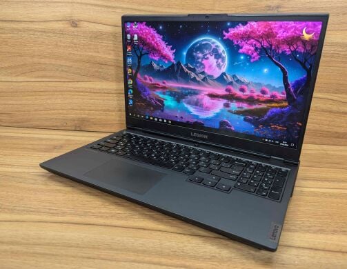 Ігровий ноутбук Lenovo Legion 5 15IMH05H / 15.6" (1920x1080) IPS / Intel Core i7-10750H (6 (12) ядер по 2.6 - 5.0 GHz) / 16 GB DDR4 / 1000 GB SSD / nVidia GeForce RTX 2060, 6 GB GDDR6, 192-bit / WebCam / Windows 10